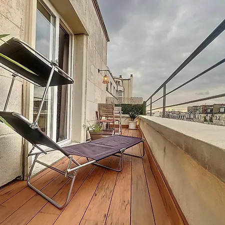Very Floor Studio With Terrace 17th * Paris