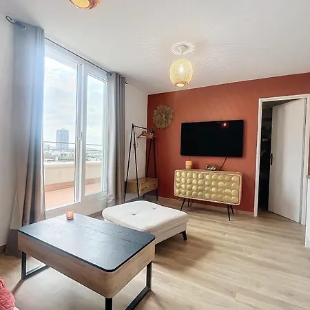 Very Floor Studio With Terrace 17th Apartment Paris