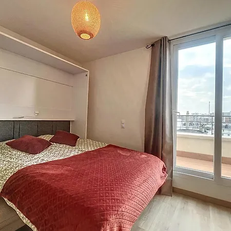 Very Floor Studio With Terrace 17th Paris