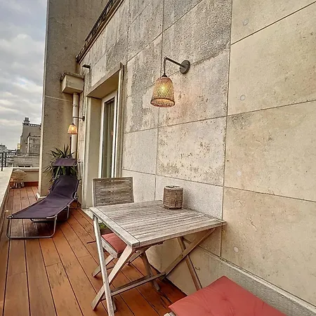 Very Floor Studio With Terrace 17th Appartement Paris