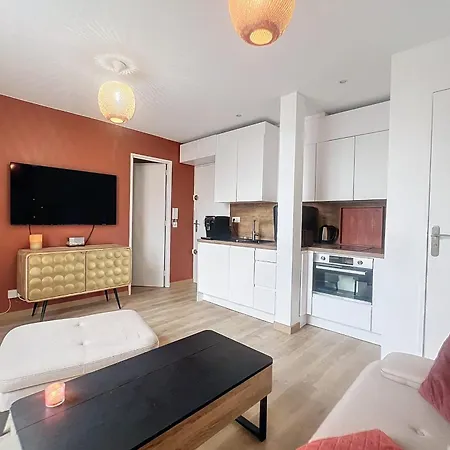 Very Floor Studio With Terrace 17th