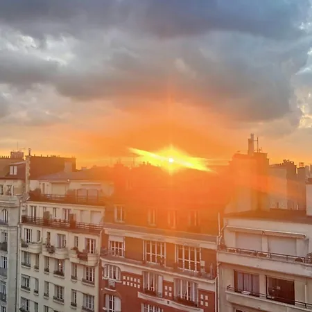 Very Floor Studio With Terrace 17th * Paris